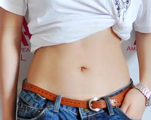 3Agirl女郎 - 小野玛莉亚的私房浴缸大冒险：从坐着到躺着，水花四溅的无限乐趣！
