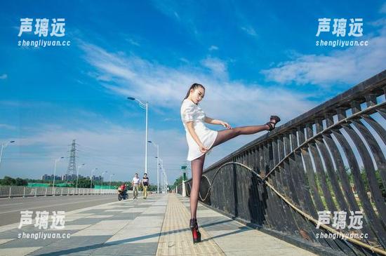 AISS爱丝(钻石版) - 小哲的女神图集：想免费获取这波潮流图片？快来！