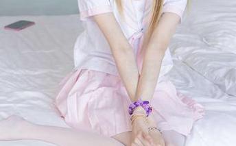 BoBoSocks袜啵啵 - 男人为啥这么迷恋奶油的无圣光写真？裸足花絮让人无奈地心跳。
