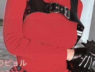 如果美腿有声音，它肯定在吵：‘快把我做壁纸！’Byoru的作品今晚上线！