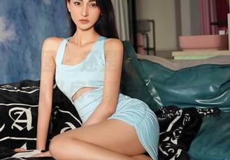 Feilin嗲囡囡 - 还是陈梵妮在红裙中的翩然，一种私房写真带来的淡淡唏嘘