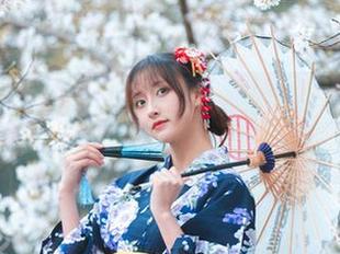 最新！Luisa_零纱的职业装COS，我的眼神转不过来了。