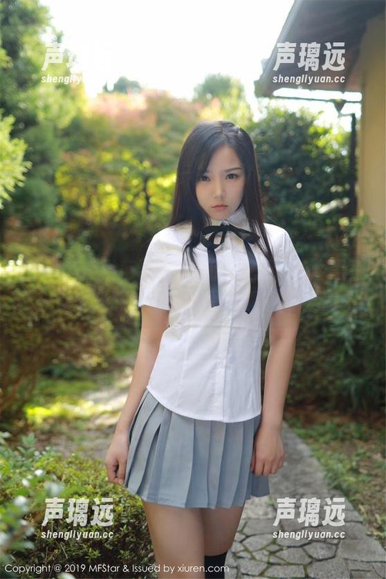 MFStar模范学院-Emily顾奈奈酱 MFStar模范学院 - Emily顾奈奈酱黑色:无圣光下的俏皮,图片透着几分不羁