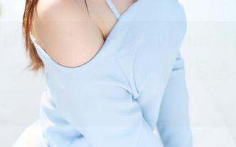 MyGirl美媛馆 - 王馨瑶yanni资源之浴缸篇：每个泡泡都似乎在对我耳语，不知道她藏了啥。