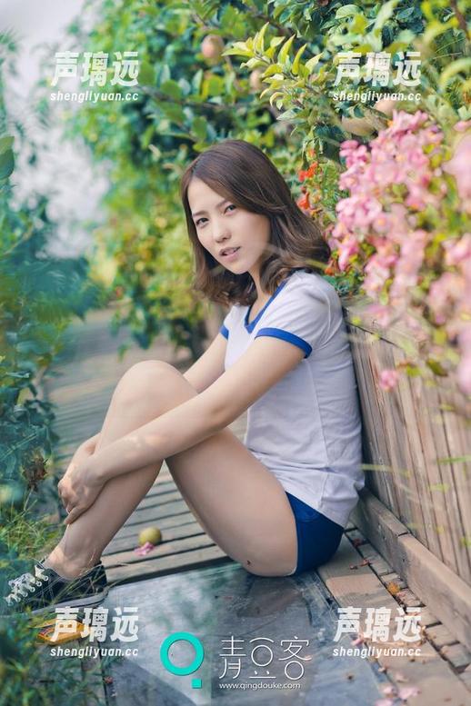 QingDouKe青豆客 - 等了好久的草莓少女，沈梦瑶_Gcat的作品集更新时我都快馋哭了！