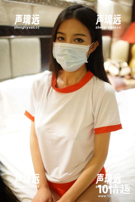 ROSI口罩 这ROSI的白色丝袜,下载全套的右上角猹猹的触感…不行,又想歪了。