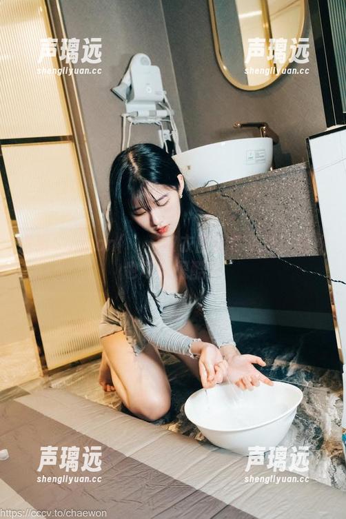 这组Sonson(손손)皮衣图让你沉迷：轻松也可以很酷！