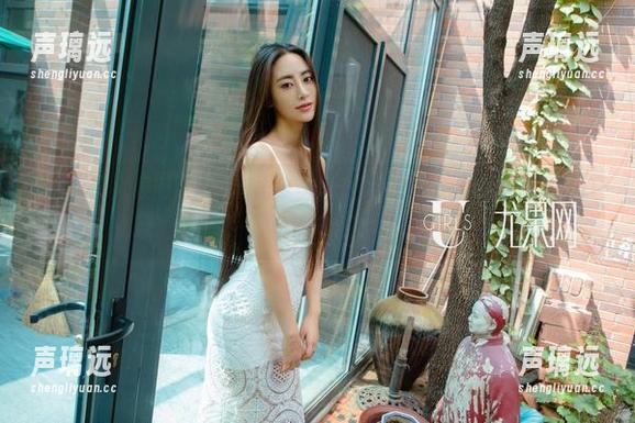 UGirls尤果网 - 图片直击！李思宁变身厨娘，难道这才是她的真爱职业？