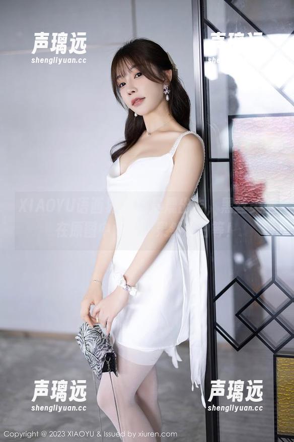 XIAOYU语画界-杨晨晨 XIAOYU语画界 - 杨晨晨出击,黑丝美腿在原图中闪耀,果然没白等!