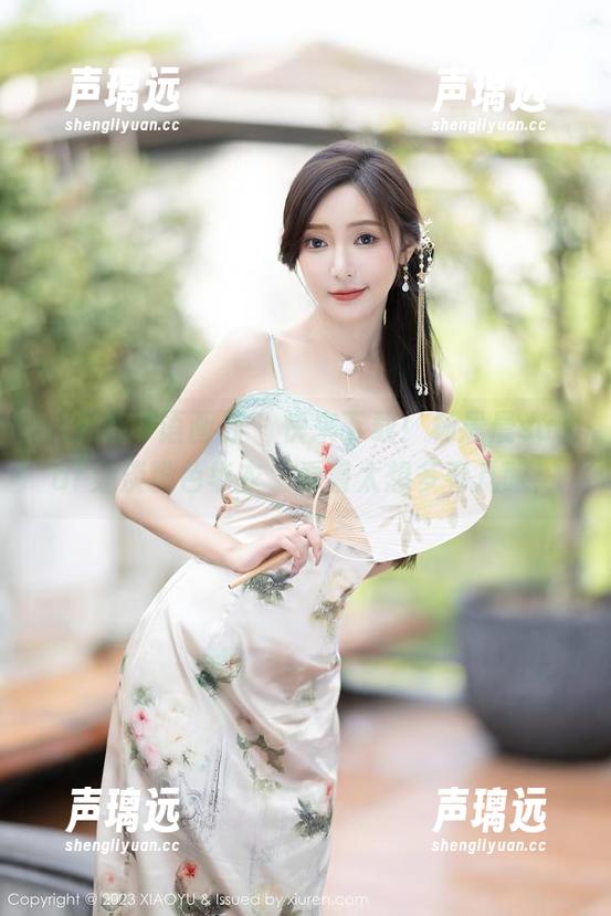 XIAOYU语画界 - 快来下载！杨晨晨sugar穿淡粉色华衣，看着太想多看几眼！