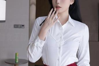 Xiuren秀人网 - 写真私享：李雅柔182CM的女王时刻，福利可别漏掉了哦！
