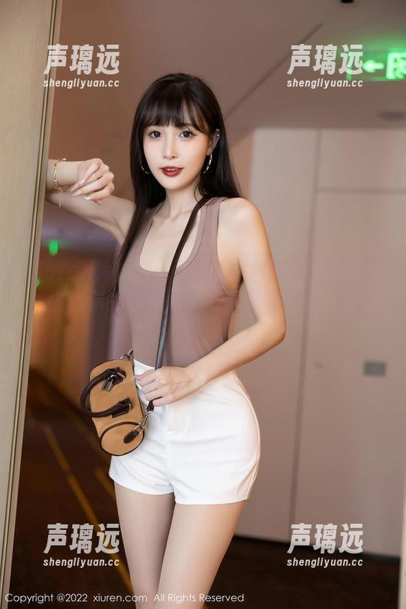 Xiuren秀人网 - 雨儿1494的牛仔裤精选，挑战你的想象力，从此你穿衣也不费劲！