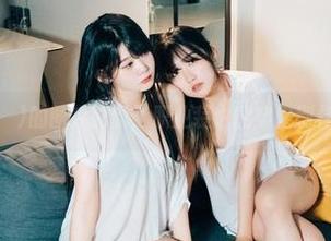 Zia(지아)的图库更新：职业装也能穿出别样精彩？