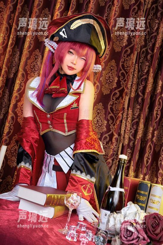又见ZinieQ校园写真集更新！Cafeteria旁有些影子，让我再联想一下……