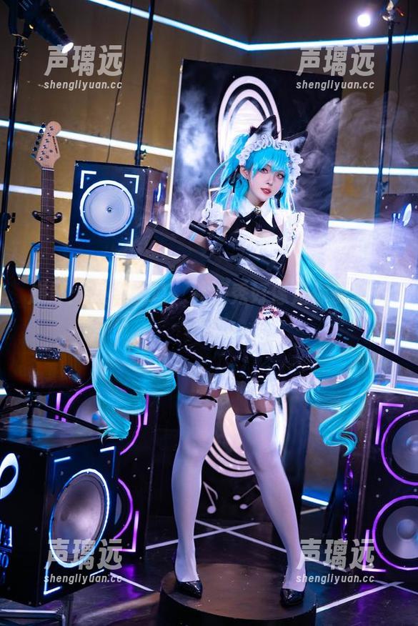你夏夏 崩坏:星穹铁道,礼服秀好像是你夏夏的专利!