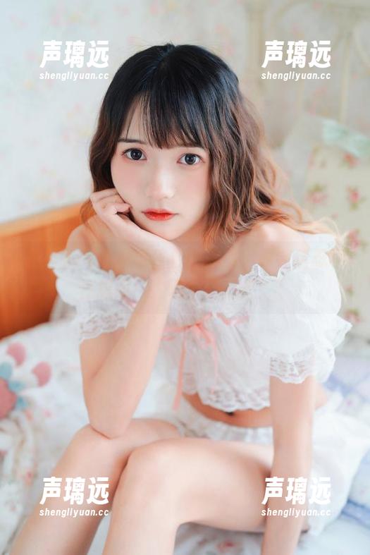 兔子Zzz不吃胡萝卜的美图，看完后忍不住想问：“哪个是秘密？”
