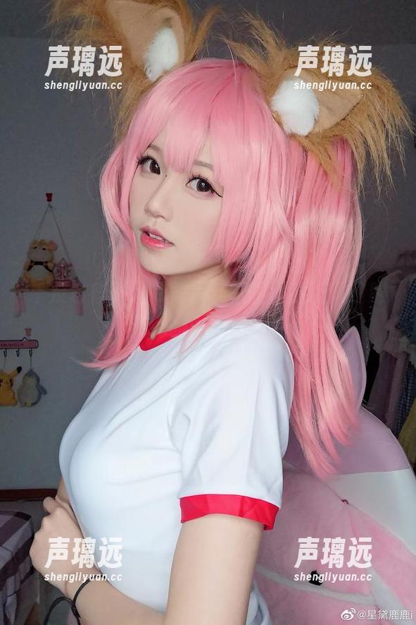 千反田鹿子cos美足，原图竟然让人瞪眼！我说的不是鞋子哦～