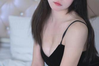 咬一口兔娘的JK套图，COS的一点疯狂也如此吸引