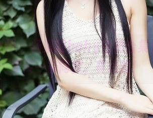头条女神 - 杨漫妮baby白裙合集：改天要买一条同款，真心的！
