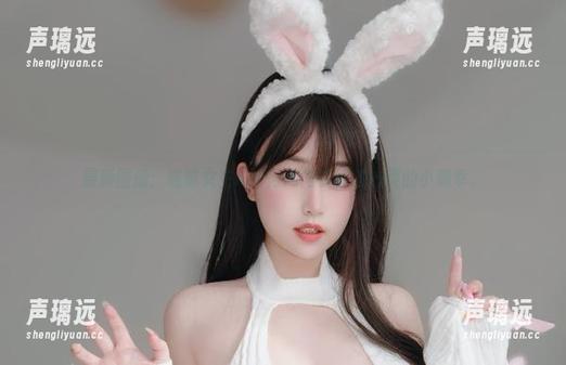 最新图册：瞧瞧女主K如何用内衣释放心灵的小确幸。