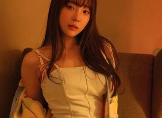 姜仁卿(강인경)全新女仆写真更新，好吧，我承认我天天想看到这样的日常！