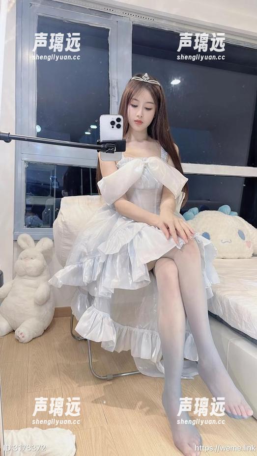 微密圈 - 小萌子的粉色蕾丝福利图包，不需要密码，直达你的心间！