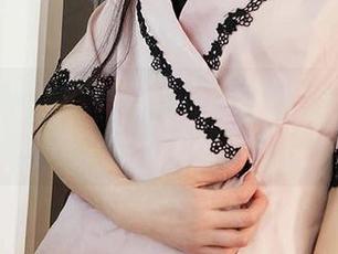 尤果网 - 一打开安柔的粉色私房图包，心里就像小鹿乱撞…