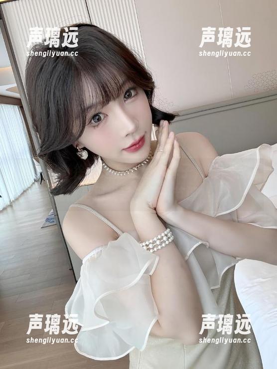 微密圈 - 徐莉芝在教室的样子，呃，原图就像是把我丢进了一节课上。