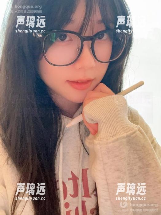 是一只废喵了的长腿图集，高清过后我只能怀疑是不是有魔法，让腿这么吸引。