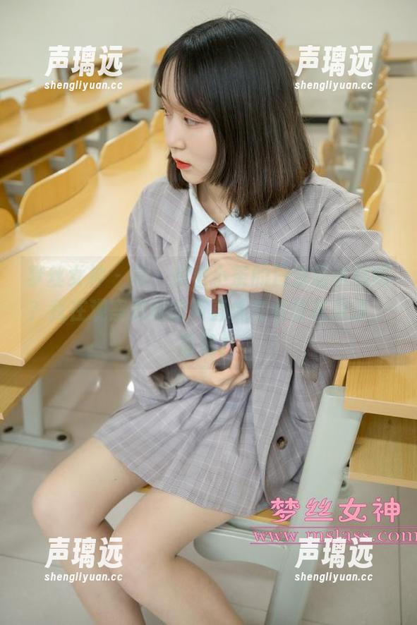 梦丝女神 - 噢，想看小茶的日系萌萌哒吗？我在观察原图时简直像在看奇花异草，哈哈！