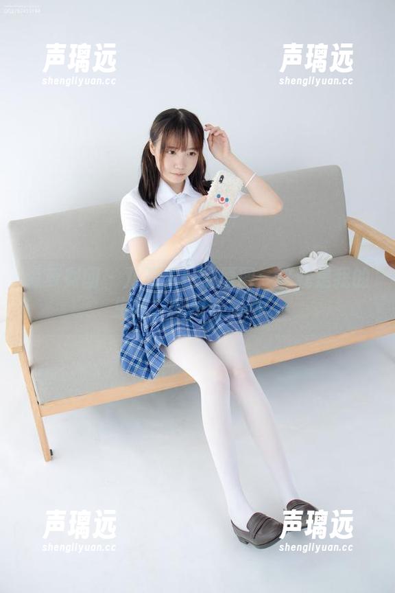 森萝财团 - 乃乃子日常原图：这就是我的生活，魔幻而尴尬。