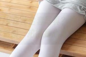 鹿角巷的JK白丝全套写真？没有！只有森萝财团，拍得我心痒痒的。
