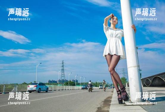 爱丝-欣杨 爱丝 - 欣杨最新吊带作品集,再次印证了“简单即是美”的道理。