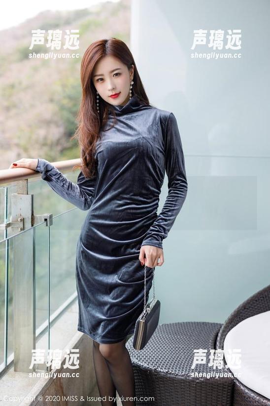 爱蜜社 - 一人两面，闵妮Mily在搞啥？双人写真图包，解读不一样的她