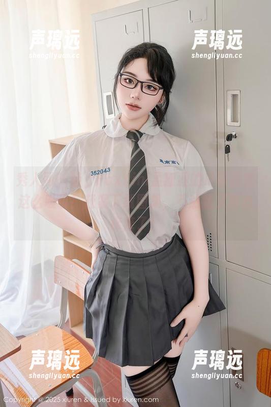 秀人网 - 哇，FoxYini孟狐狸的吊带竟然这么吸引！赶紧下载图集，不然我又要心痒痒了！