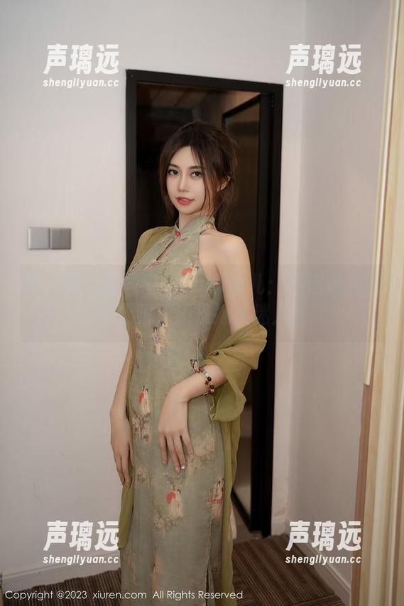秀人网-Yuki鱼儿 秀人网 - 套图中的Yuki鱼儿:是这条礼服太抢眼,还是她太迷人?