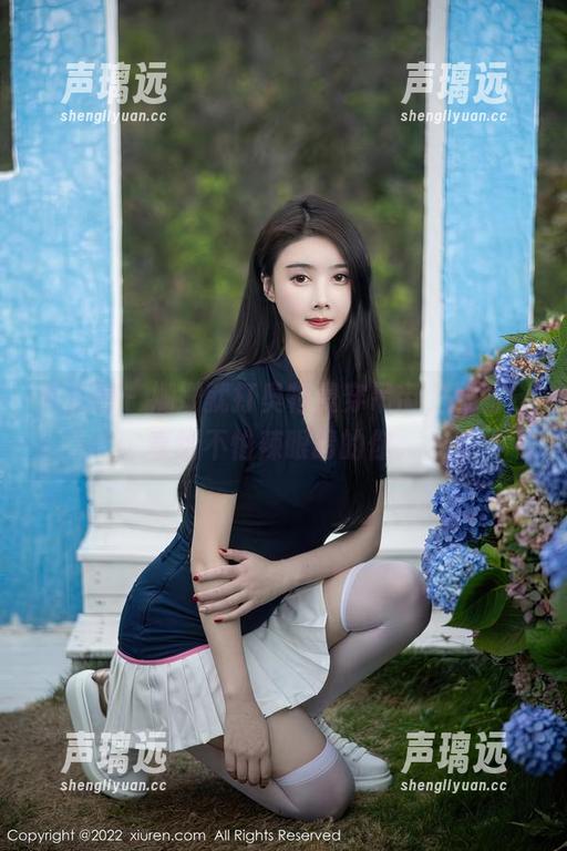 秀人网-姗姗就打奥特曼 秀人网 - 姗姗就打奥特曼穿吊带,原图分享给不怕辣眼睛的你。