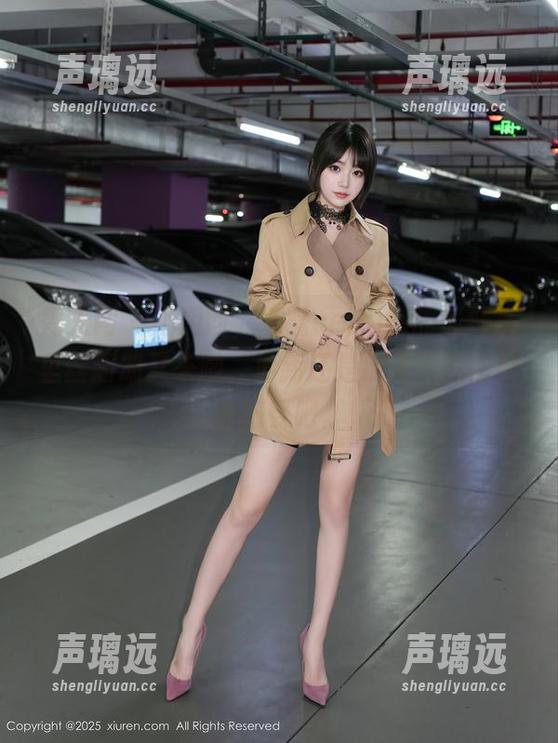 秀人网 - 不用问，娜露selena的最新裤里丝图册又来啦，清新还是撩人？你自己来感受吧。