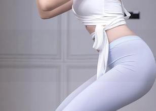 秀人网 - 李七喜的制服高清写真，照片一出，连隔壁老王都想去买一套工作服了！