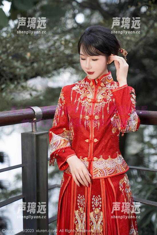 秀人网-金妍兮 秀人网 - 来瞧金妍兮的私房,裤里丝掀起的小风波——谁说小细节不能撩?
