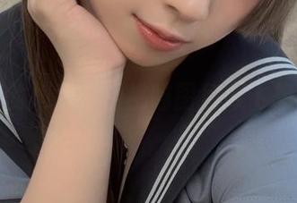 教室的角落，胡桃喵图包放飞想象力