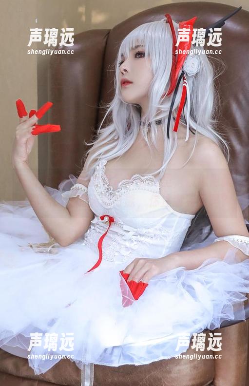 在苏嫣嫣阿姨的蓝色连衣裙里，貌似隐藏着高清Cos的无限可能，你注意到了吗？