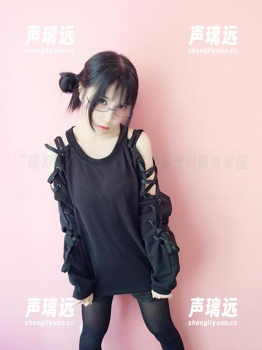 “逐月Su”小护士，不求圣光只要真实图片