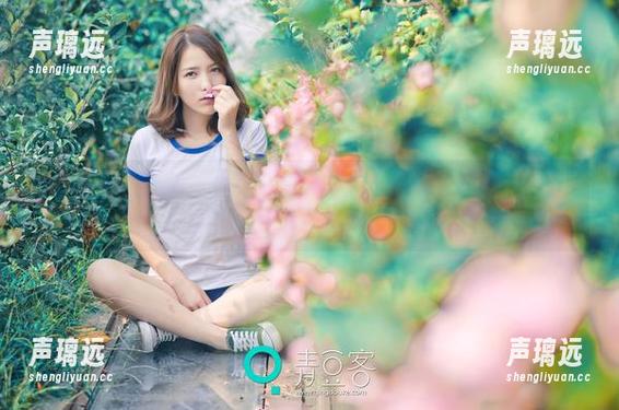 青豆客 - 轻松一套，黄歆苑chobits教你如何搞定高清写真集里的每一件