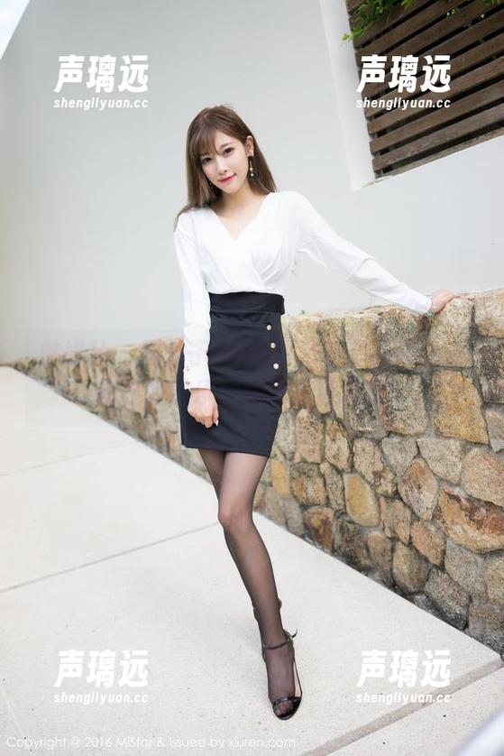 魅妍社 - 糯美子Mini的最新作品集：内衣里的欢乐，原来是这样的！